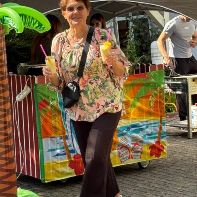 Zeljka Petrovic serviert